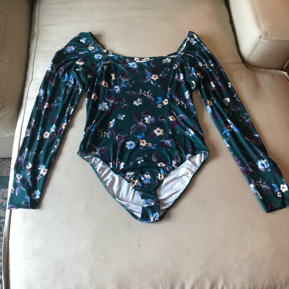 Floral Bodysuit - Picture 3 of 6
